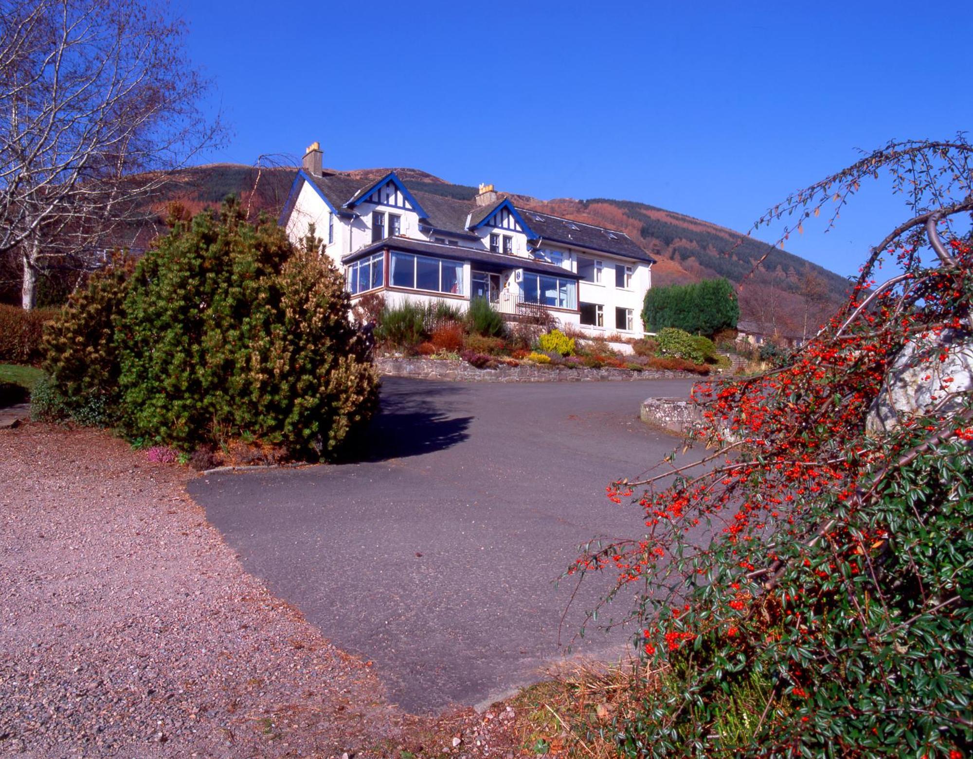 Lochearnhead Hotel Exterior photo